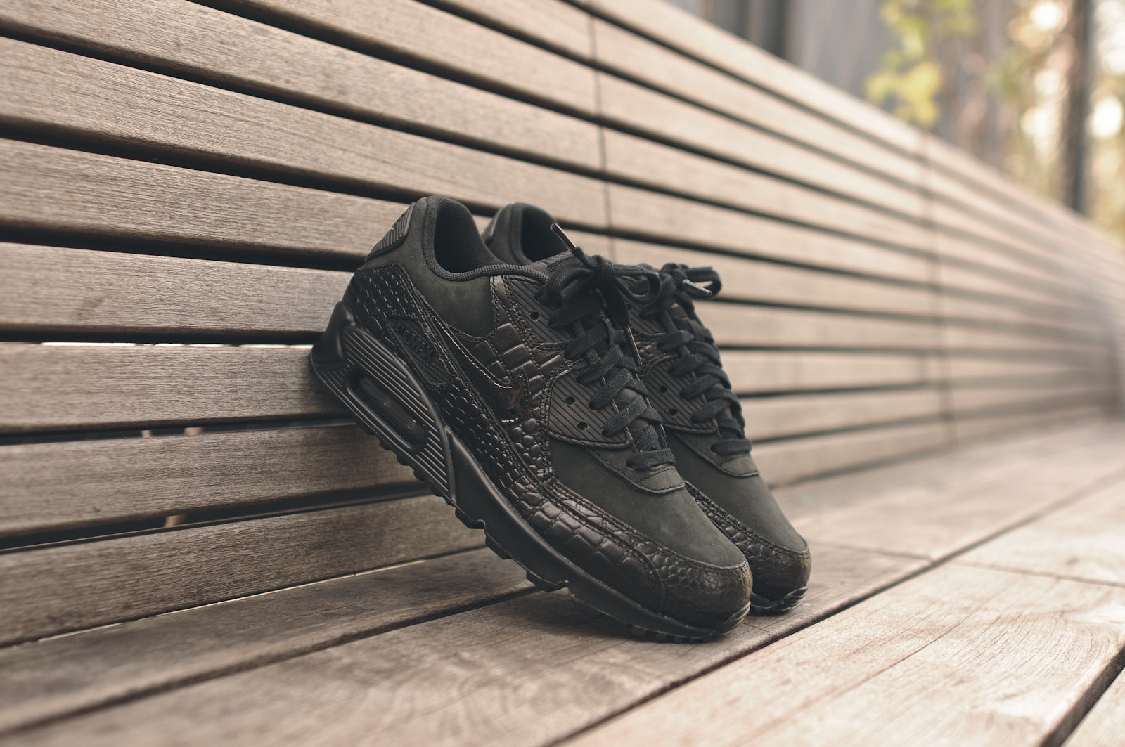 NIKE WMNS AIR MAX 90 PREMIUM - BLACK @ KITH NYC – Kith