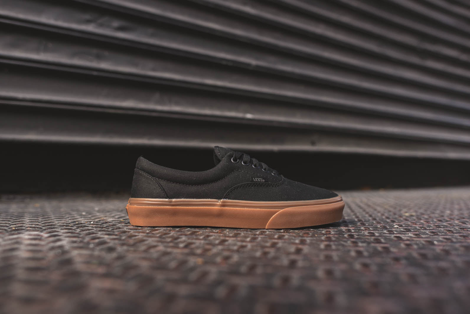 vans era gum sole