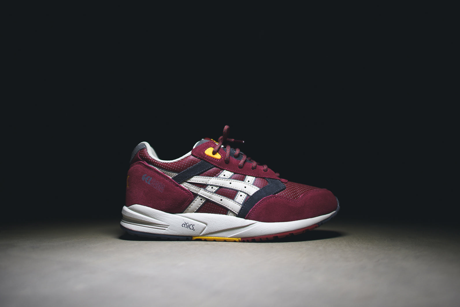 asics gel saga burgundy