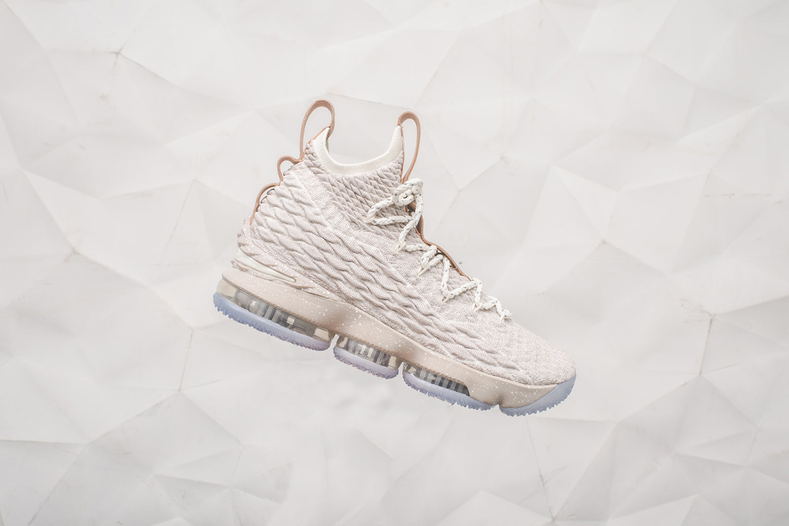 Cervecería escalar Coca Nike LeBron 15 - Ghost – Kith