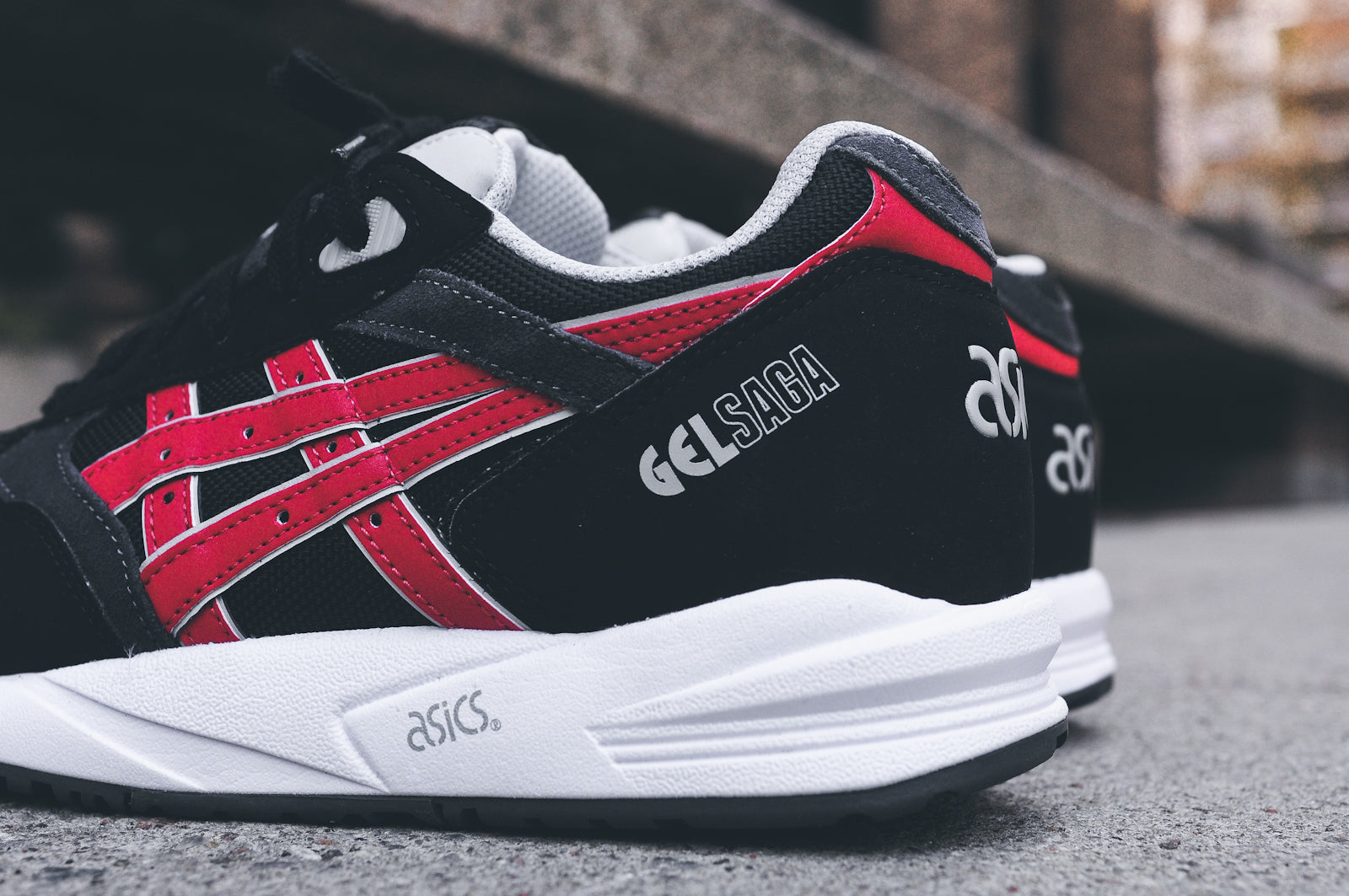 asics gel saga red