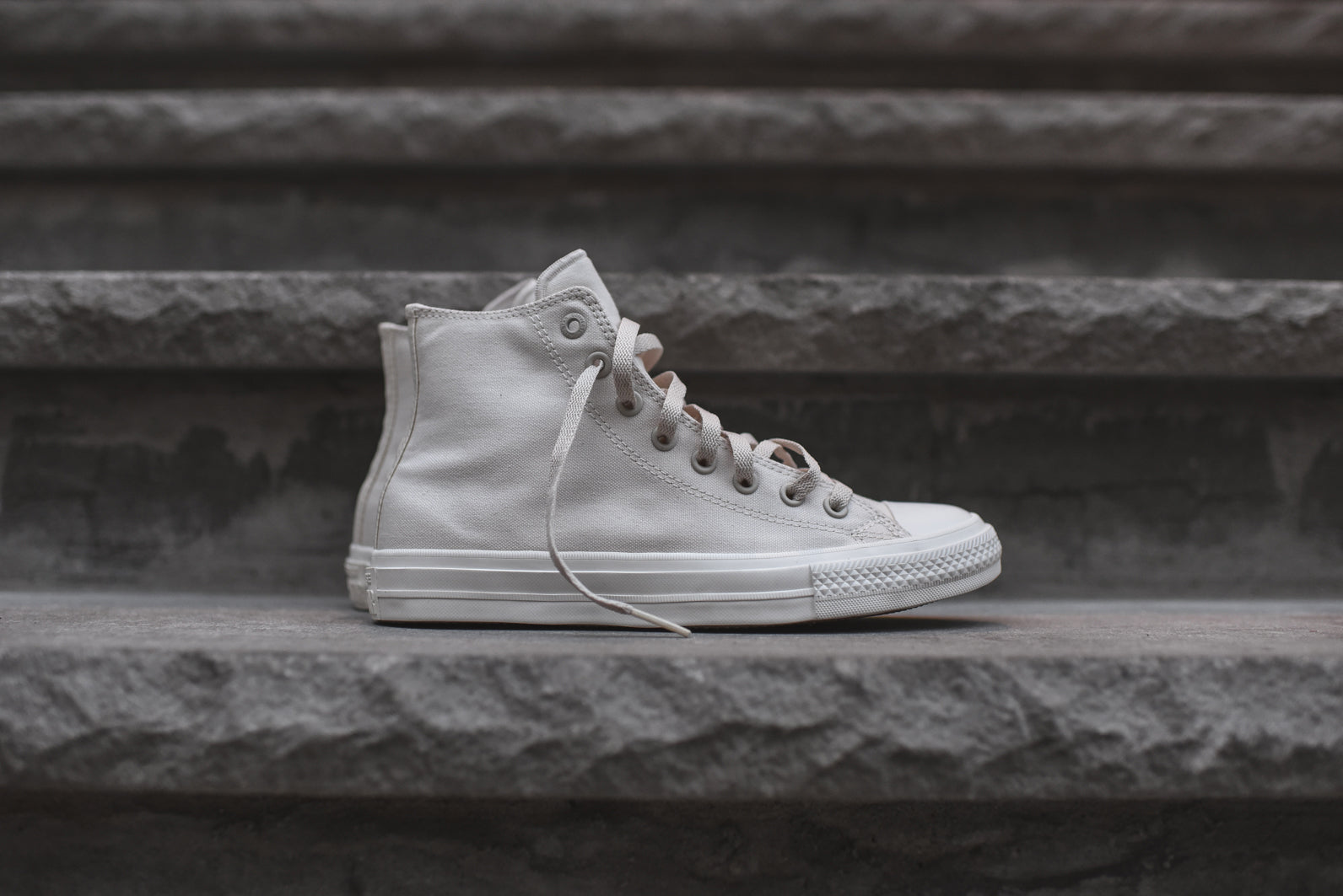 chuck taylor 2 parchment