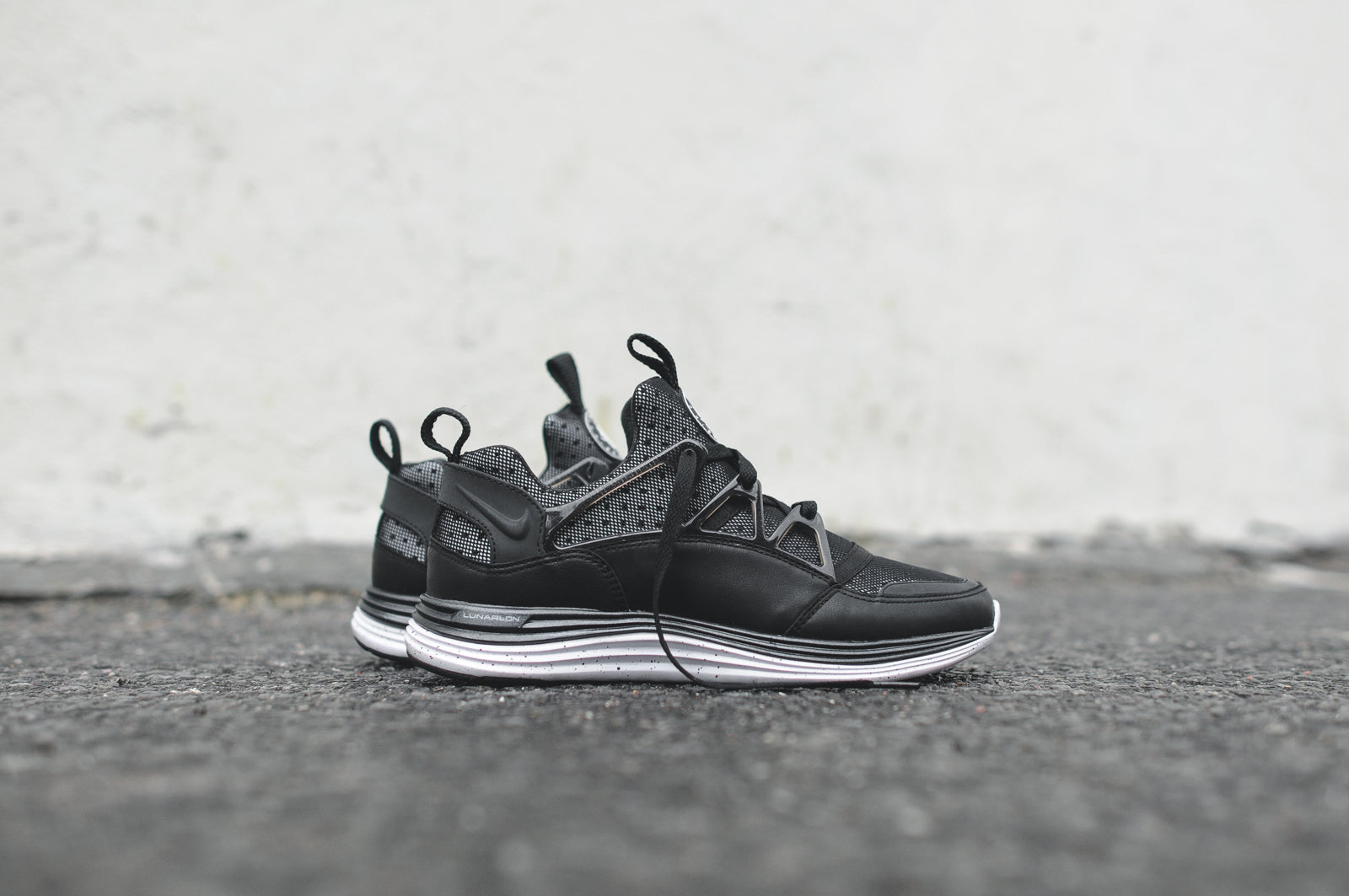 Agente de mudanzas Cañón cache Nike Lunar Huarache Light SP - Black & White – Kith