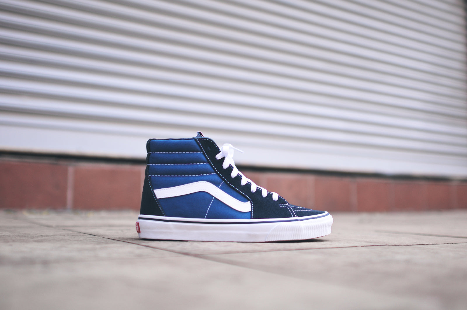 vans sk8 hi navy white