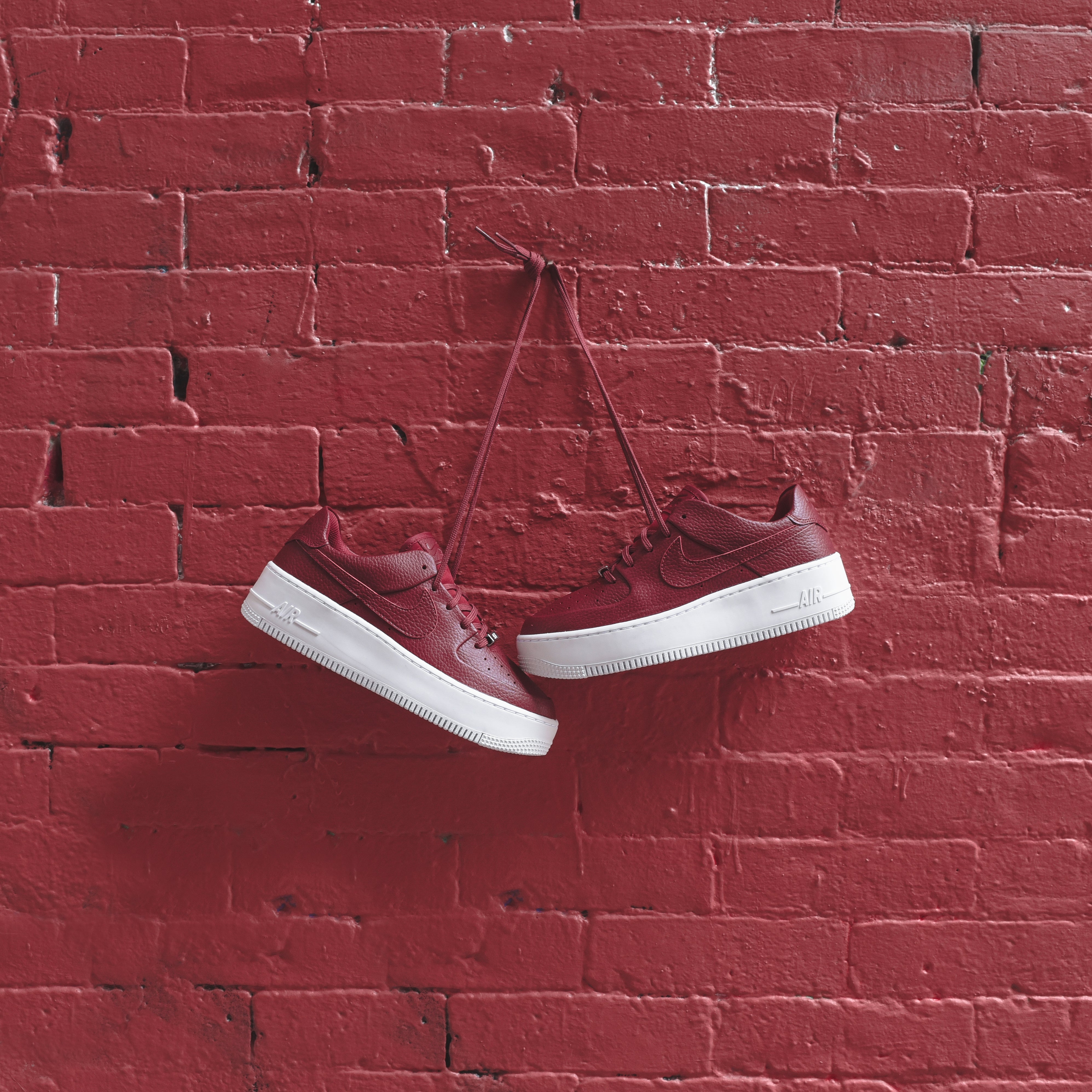 air force 1 sage low red