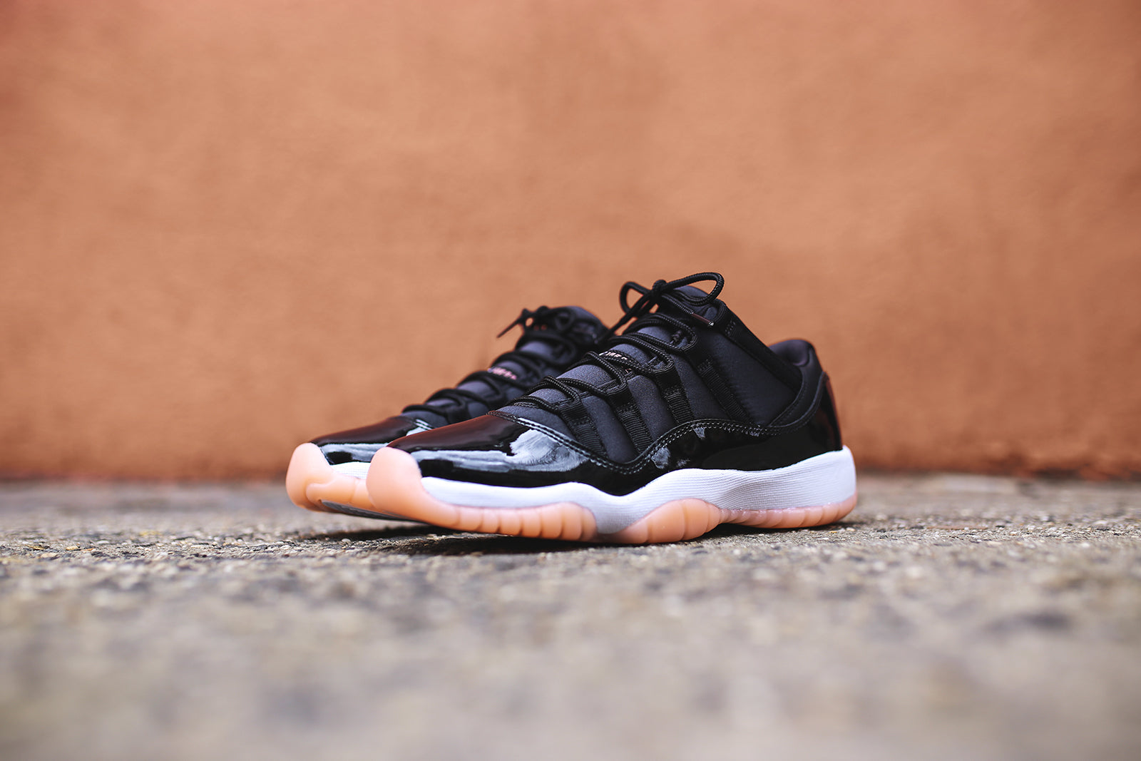 bleached coral jordan 11