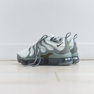 Nike WMNS Air VaporMax Plus - Grey 4