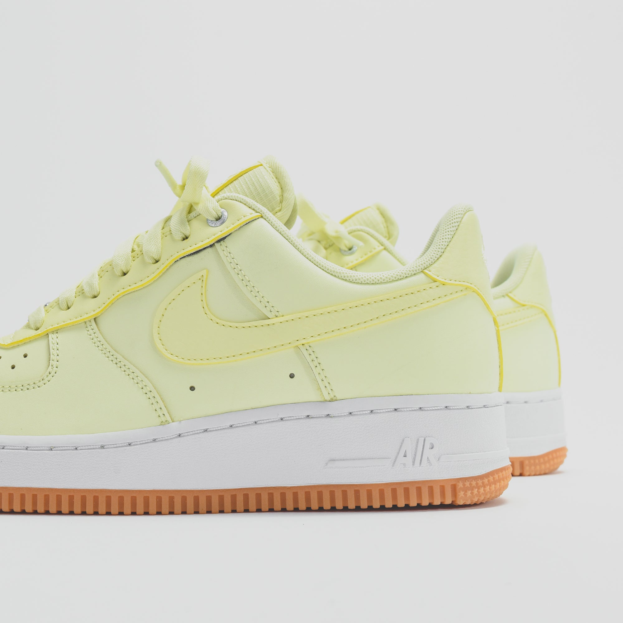 nike air force 1 luminous green