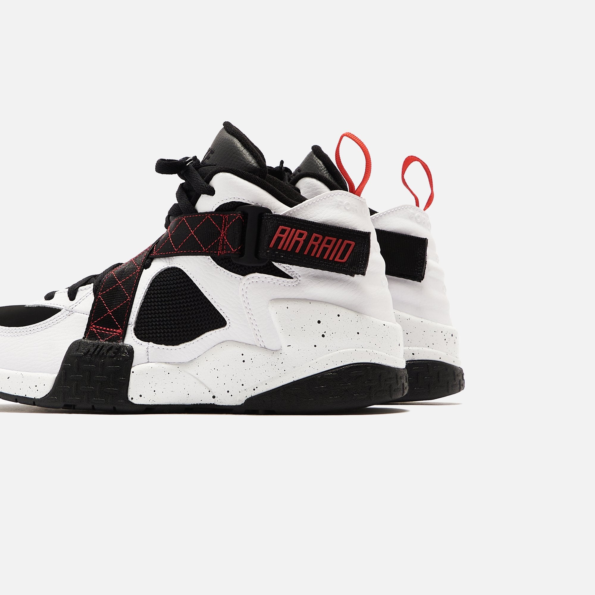 Nike Air Raid White/University/Black Men's Shoe - Hibbett