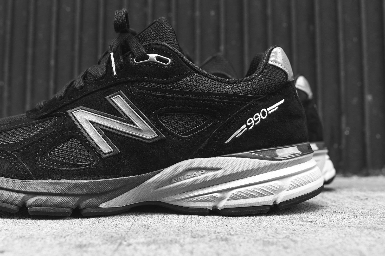 new balance 990 black and silver