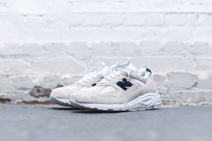 New Balance M990 V2 - White 3