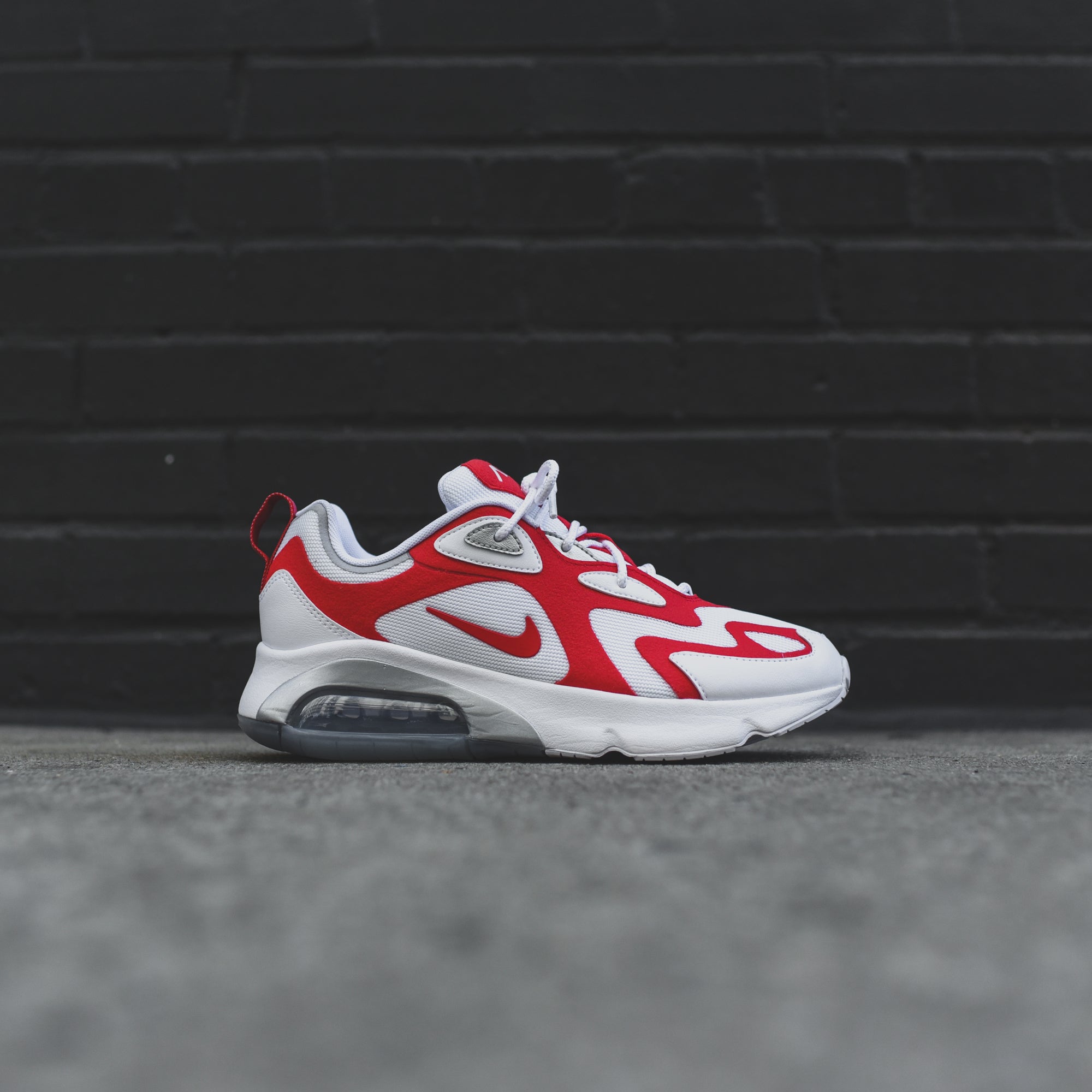 air max 200 red and white