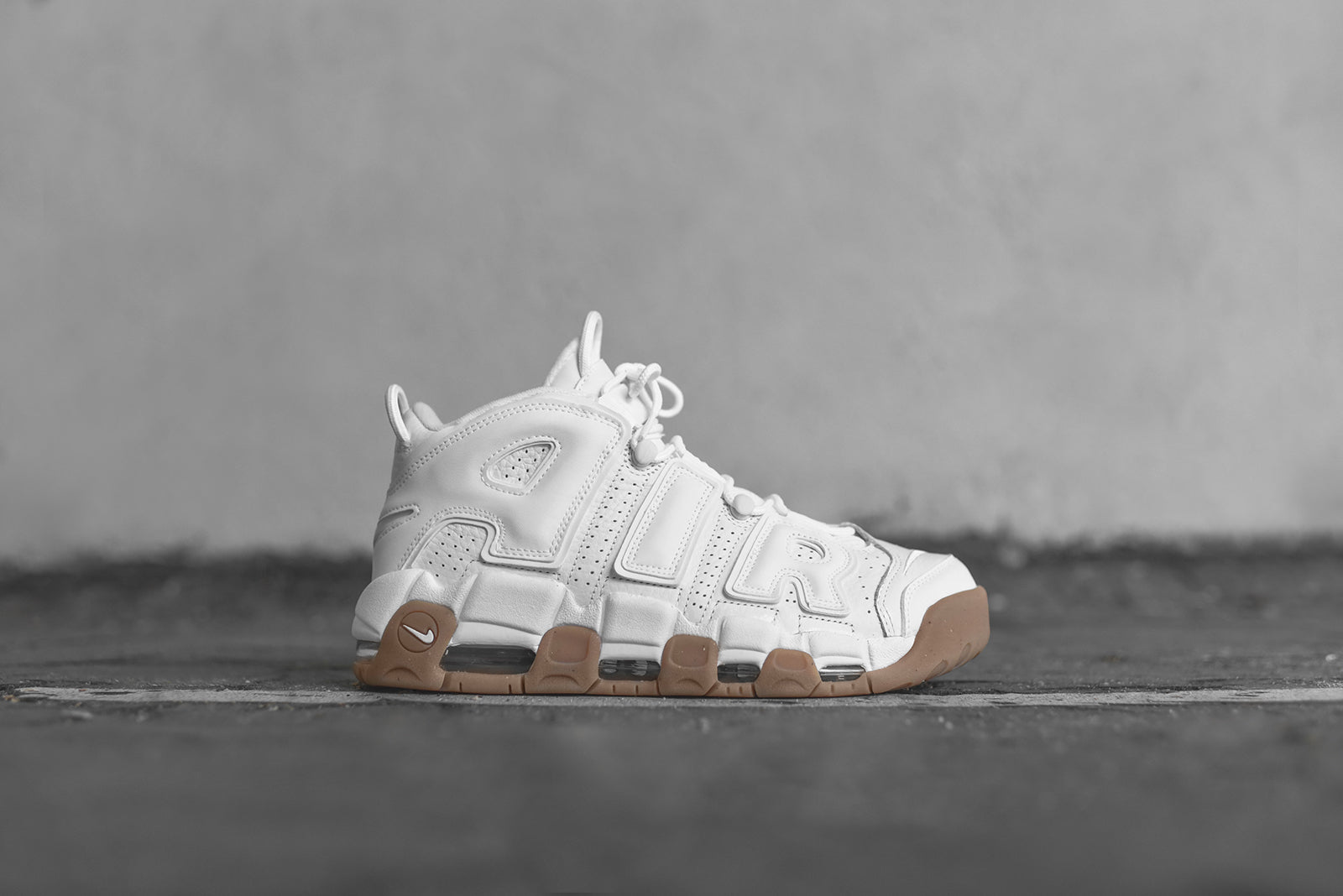 NIKE AIR MORE UPTEMPO \