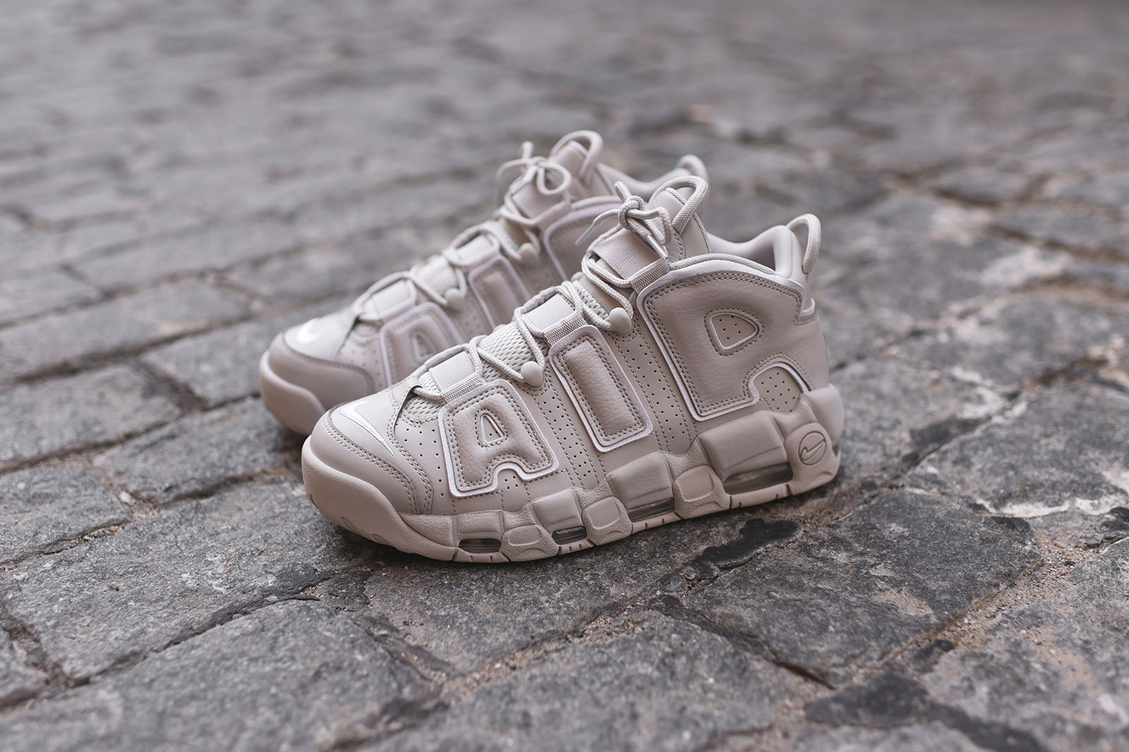 nike air more uptempo 96 beige