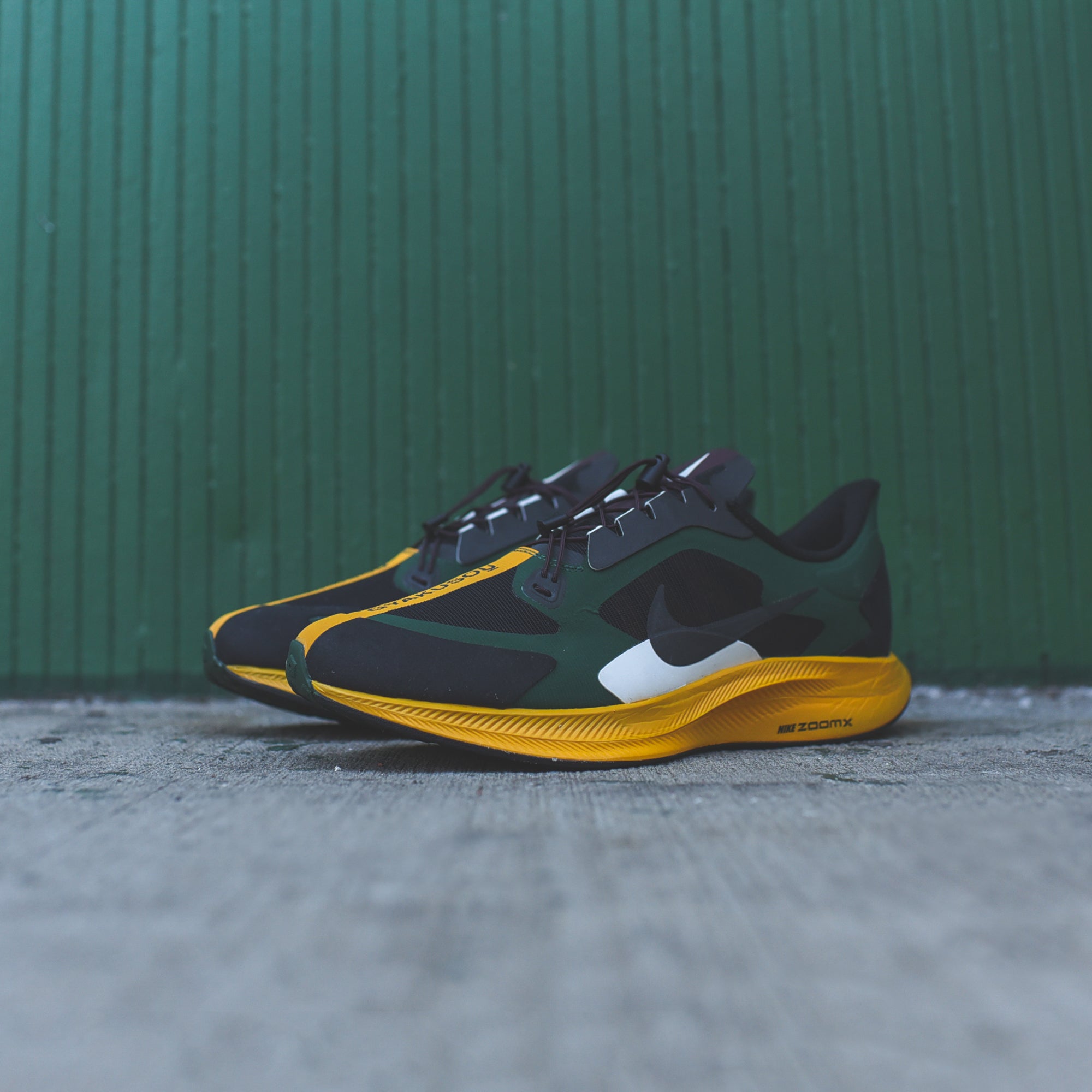 Nike x Undercover Gyakusou Zoom Pegasus 35 Turbo - Fir Black / Gold – Kith