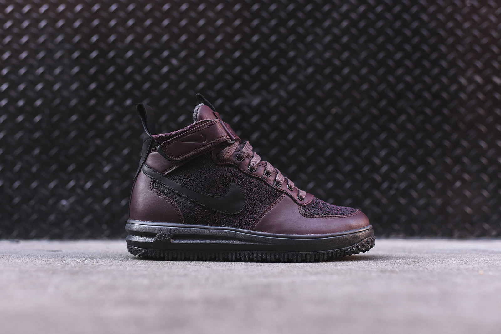 lunar force 1 flyknit workboot