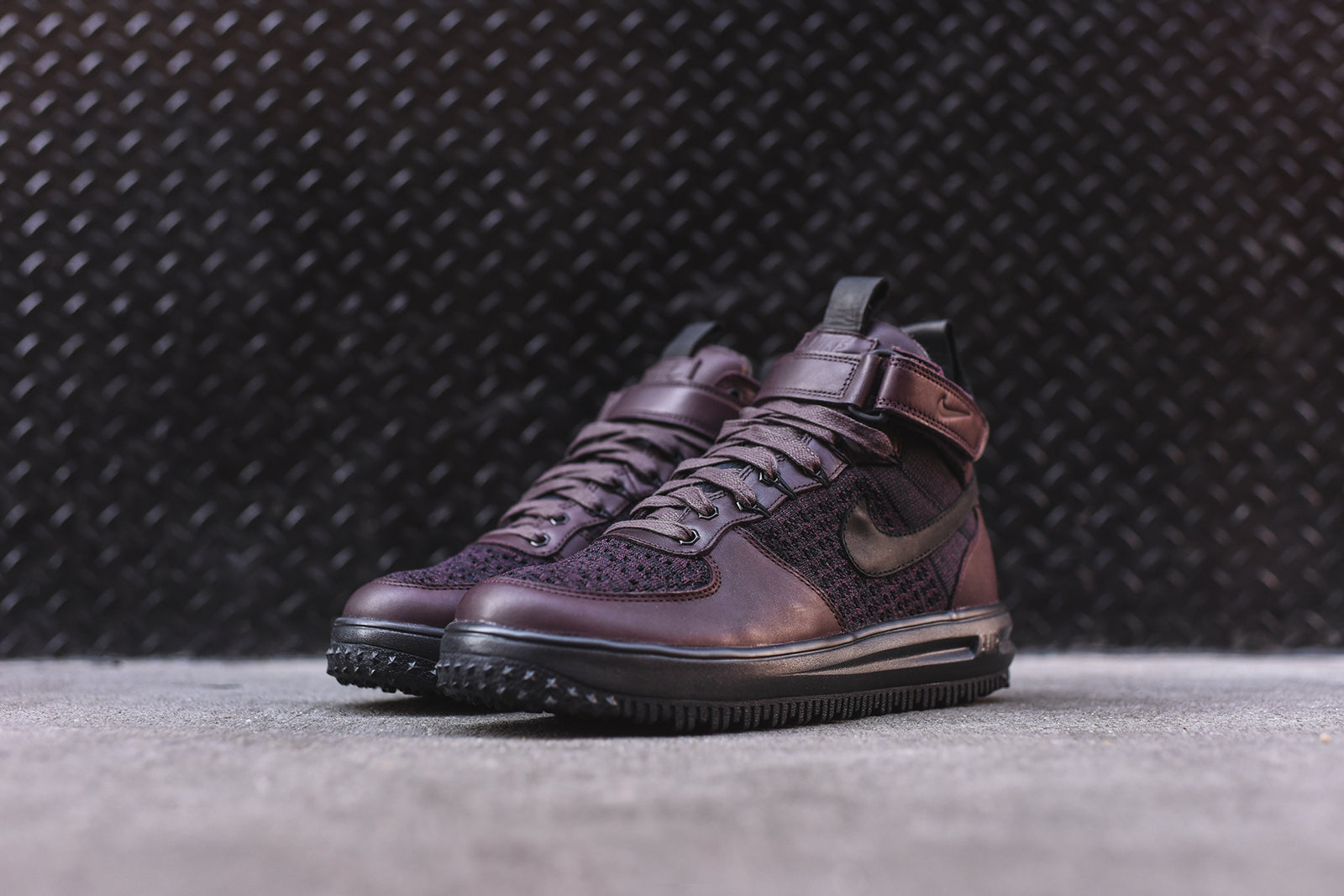 lunar force 1 flyknit workboot