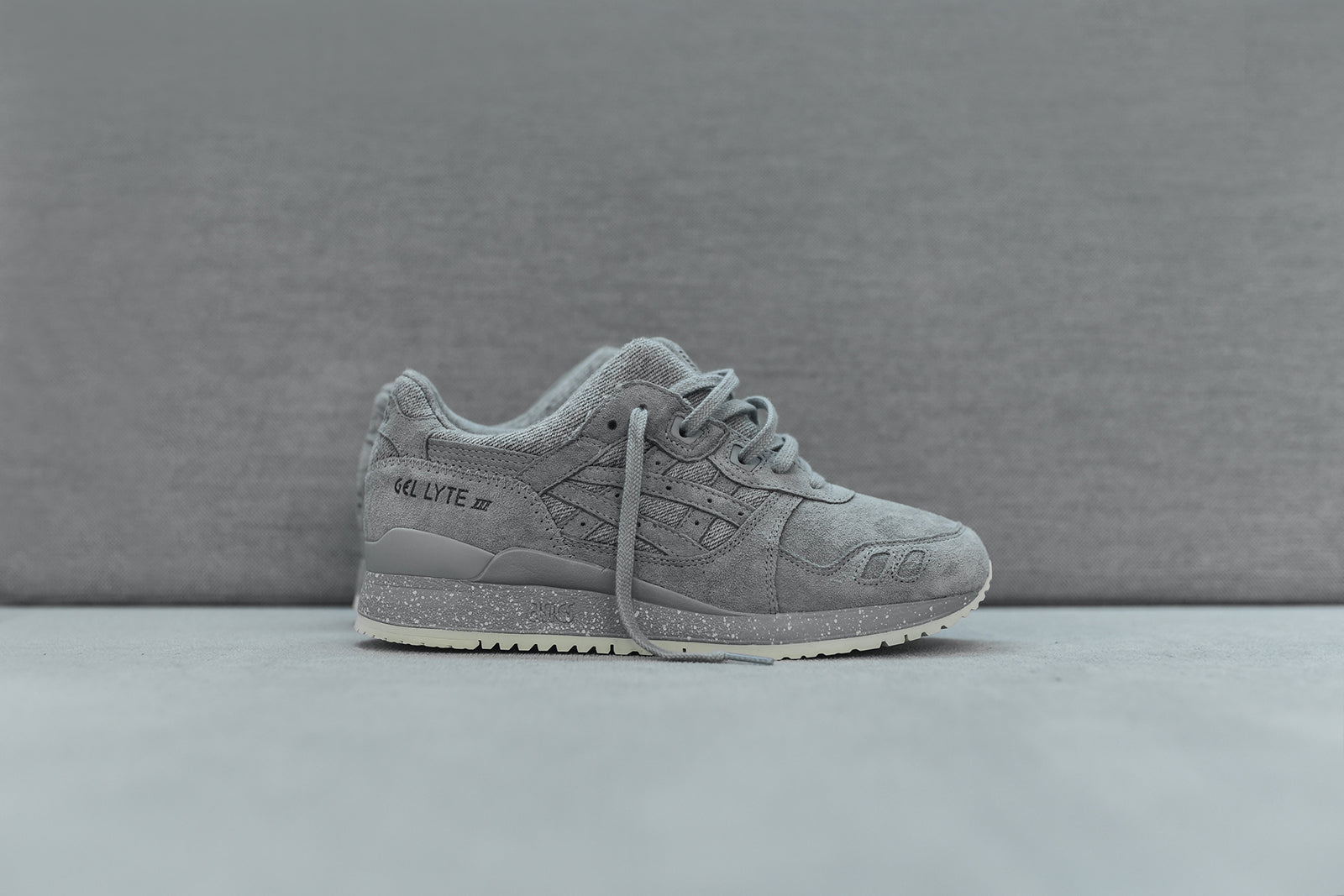 reigning champ gel lyte 3 grey