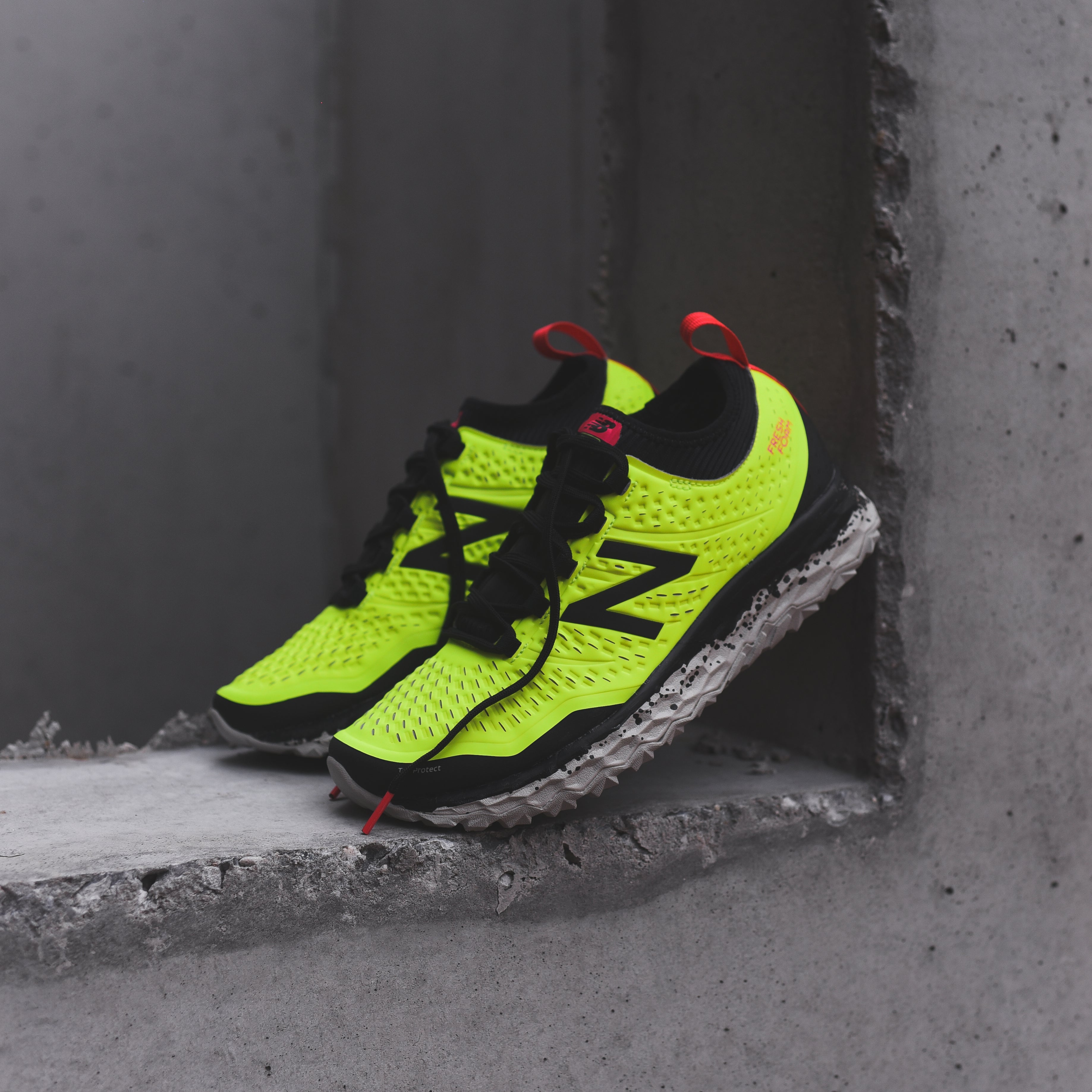 neon yellow new balance