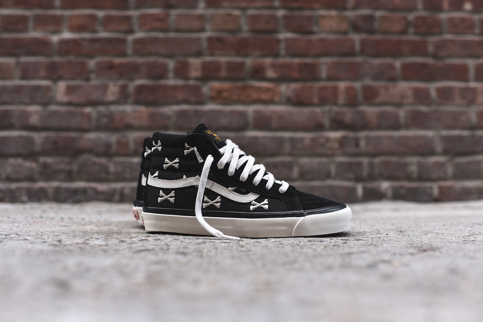 vans wtaps bones