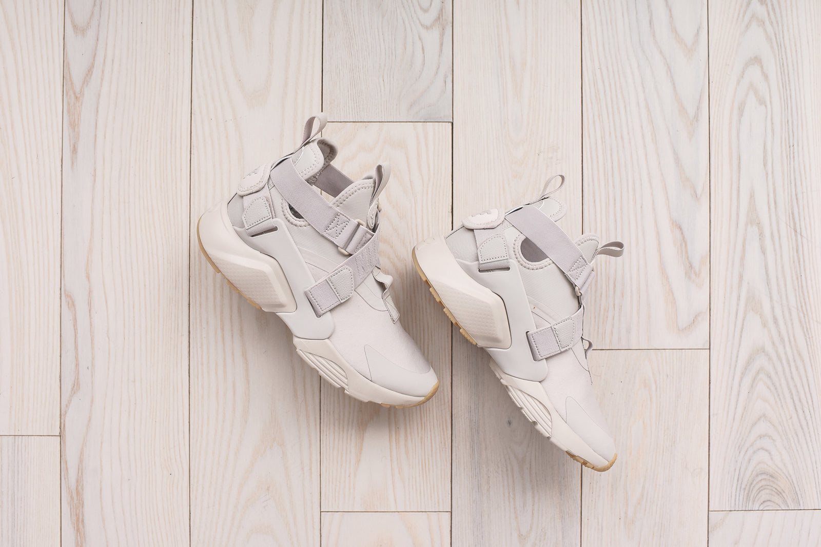 nike air huarache city white