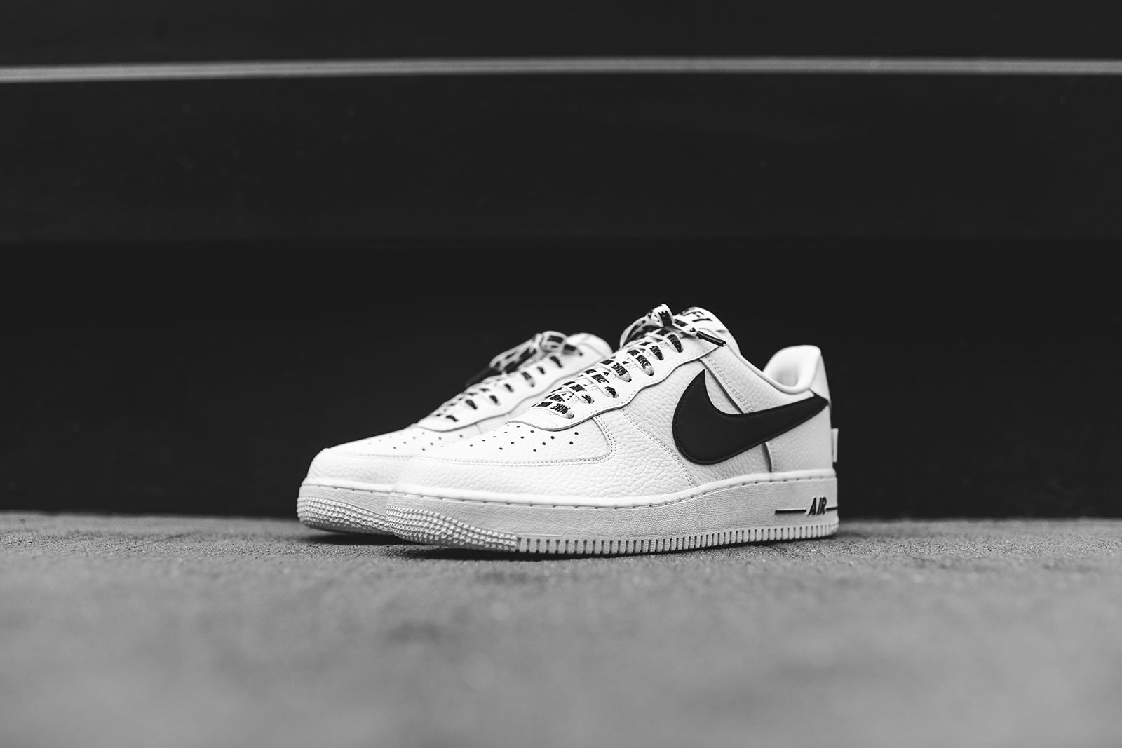 air force 1 statement game black