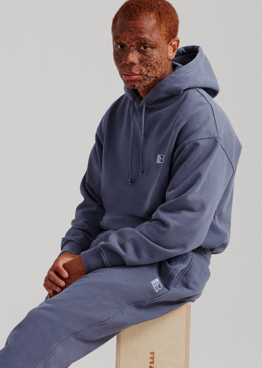 UPDATE: A Full Look at the KITH x Russell Collaboration  Hoodies womens,  Men fashion casual outfits, Russell athletic