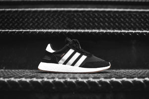 iniki white black