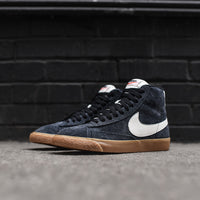 nike blazer black gum