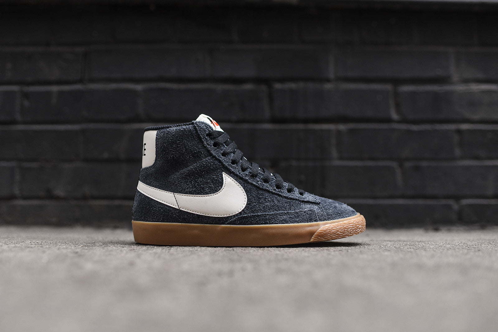 nike blazer mid black sail