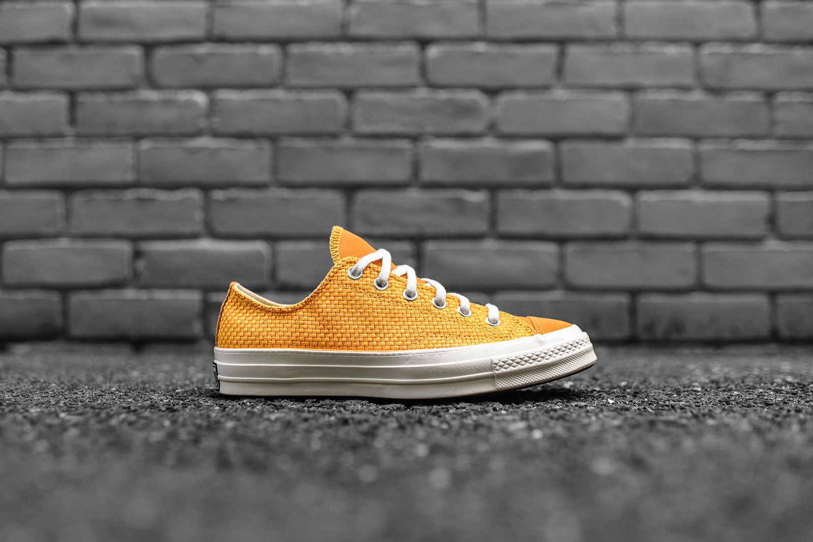 converse 70 gold