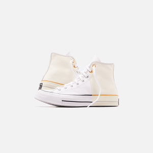 chuck 7 hi white