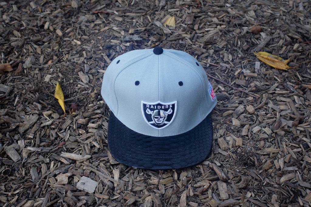 Monument Snapback Oakland Raiders