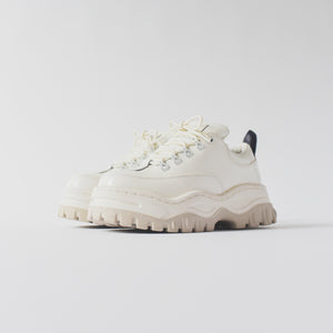 Databasen Mariner reference Eytys Angel Patent Leather Sneaker - White – Kith
