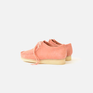 Clarks Wallabee - Coral – Kith