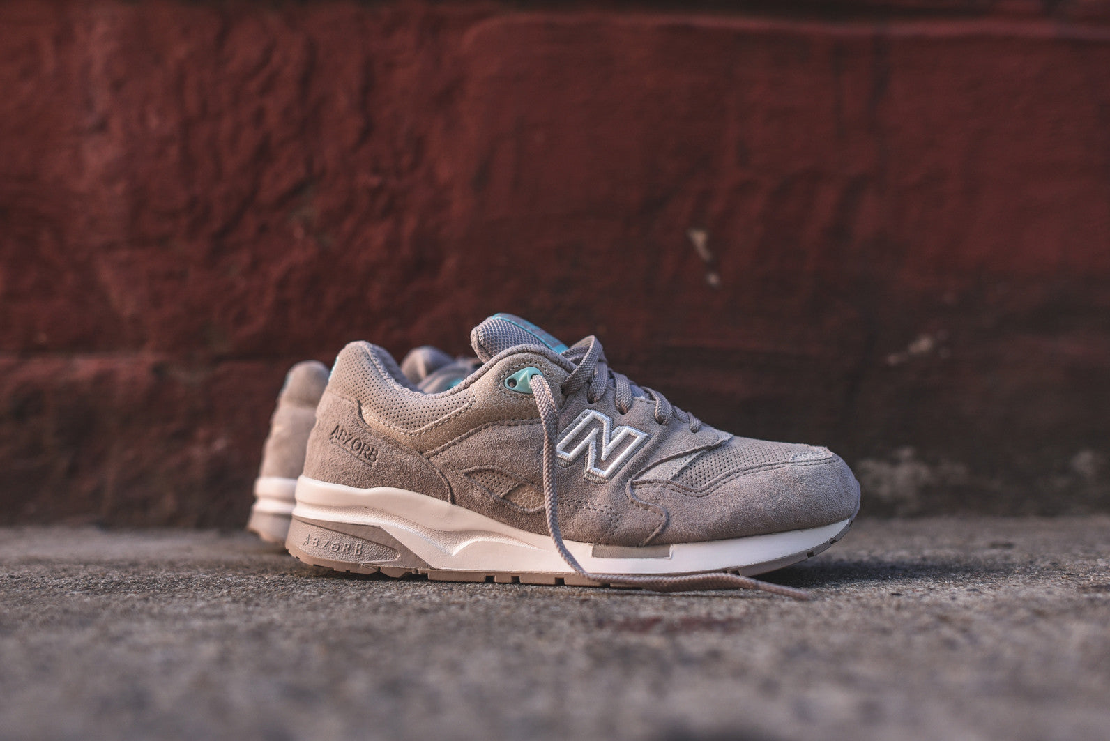 new balance 1600 beige