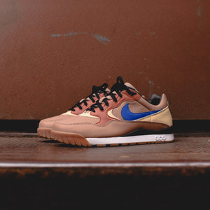 nike acg air wildwood desert dust