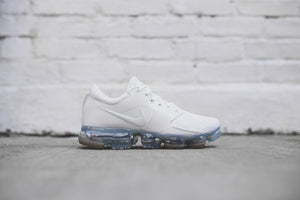 white vapormax kids