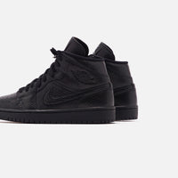 black aj1 mid