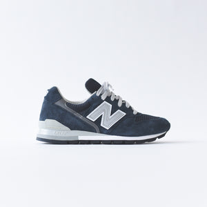 new balance 996 black and white