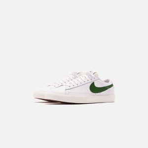 Nike Blazer Low - White / Forest Green / Sail – Kith