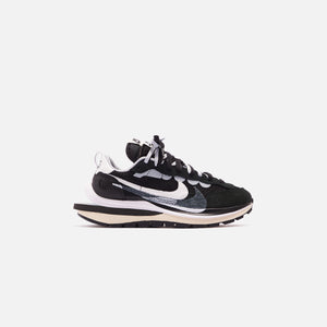 Nike Sacai Vaporwaffle - Black / Summit 
