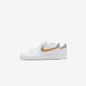 white and gold air force 1 womens
