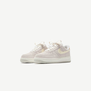 Nike Wmns Air Force Low `07 - Light / / Sail / Coconut M – Kith