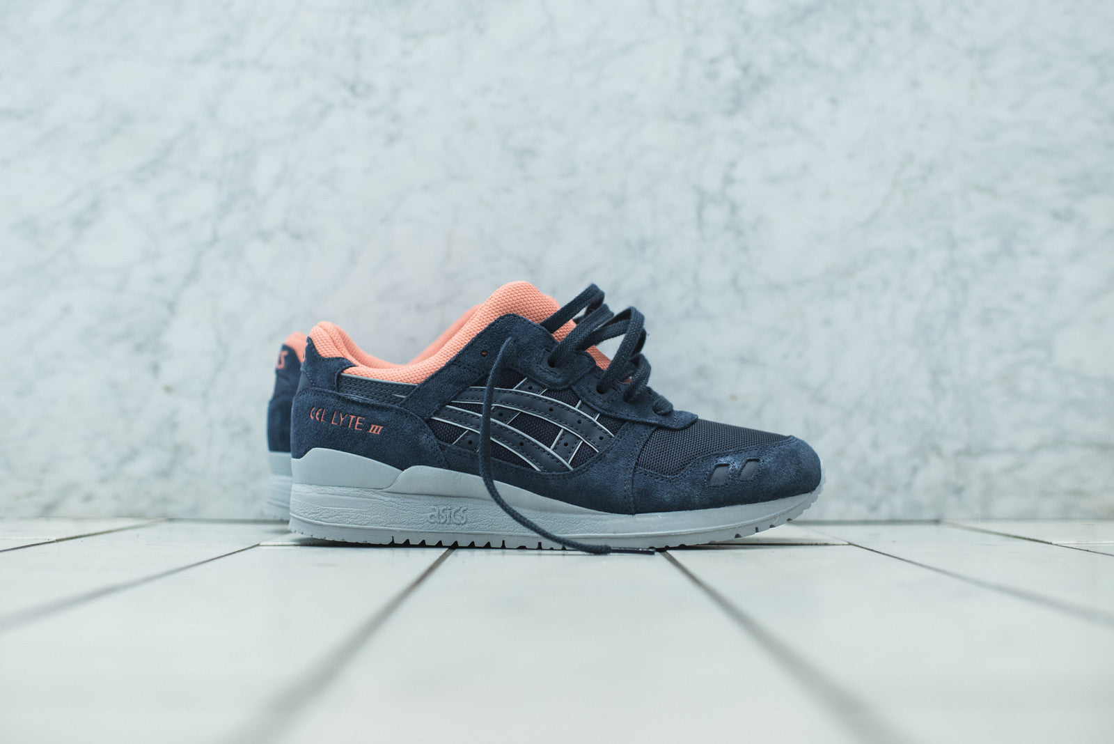 asics oberoi mall