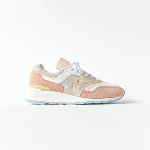 new balance 997 white pink blue