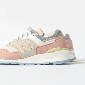 new balance pink and white