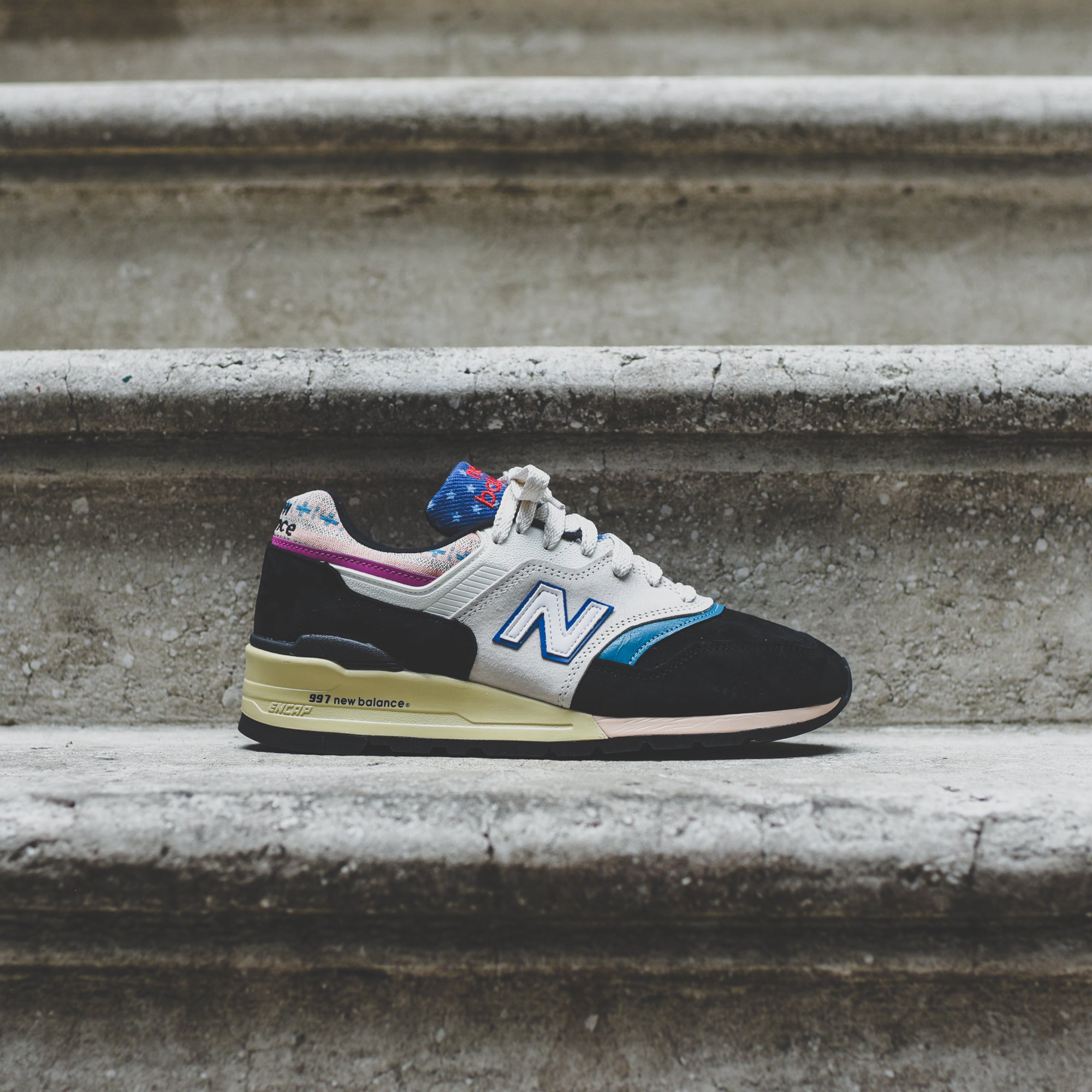 new balance 997 black and white