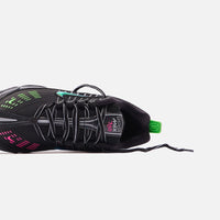 black pink green vapormax