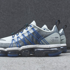 vapormax utility white and blue